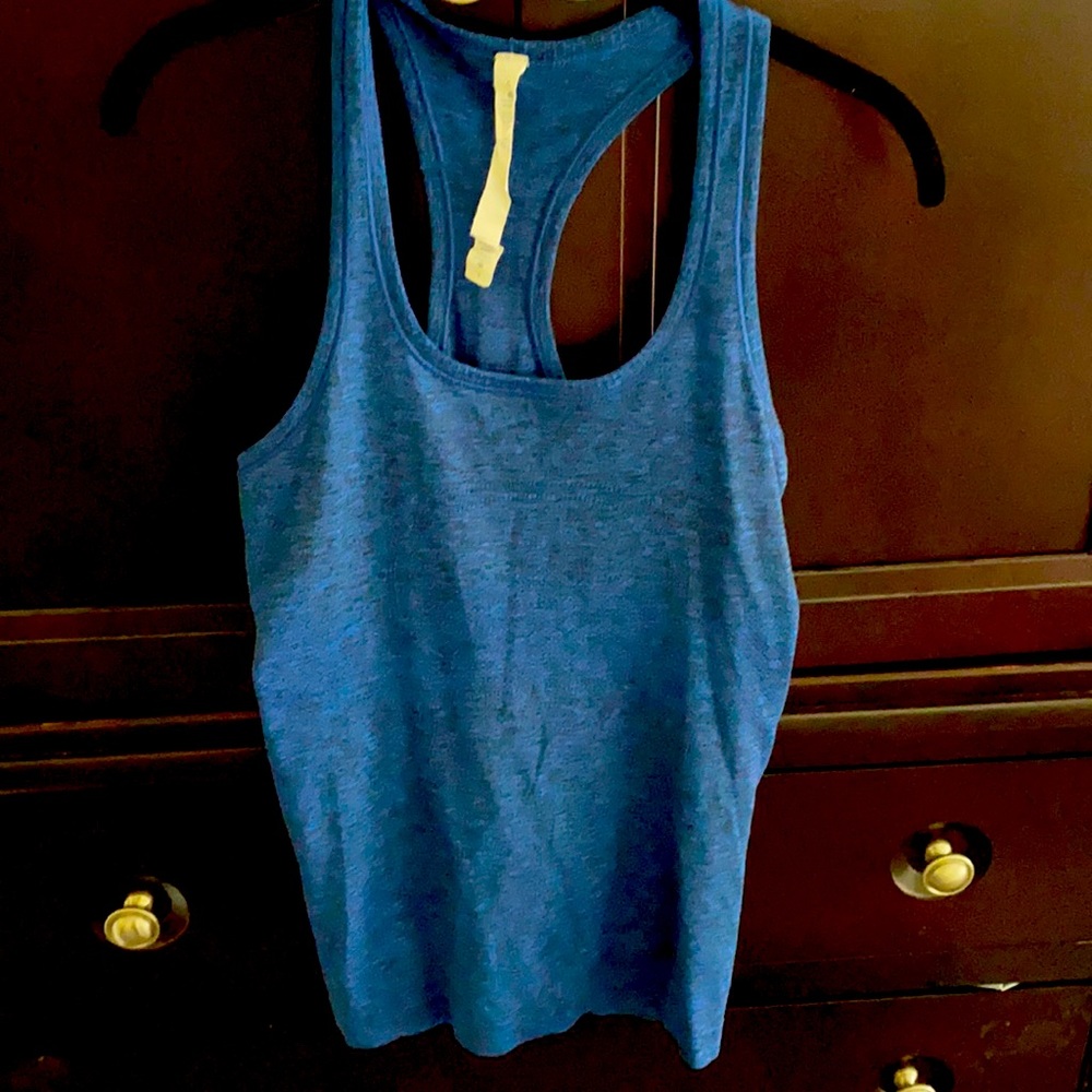 Lululemon tank